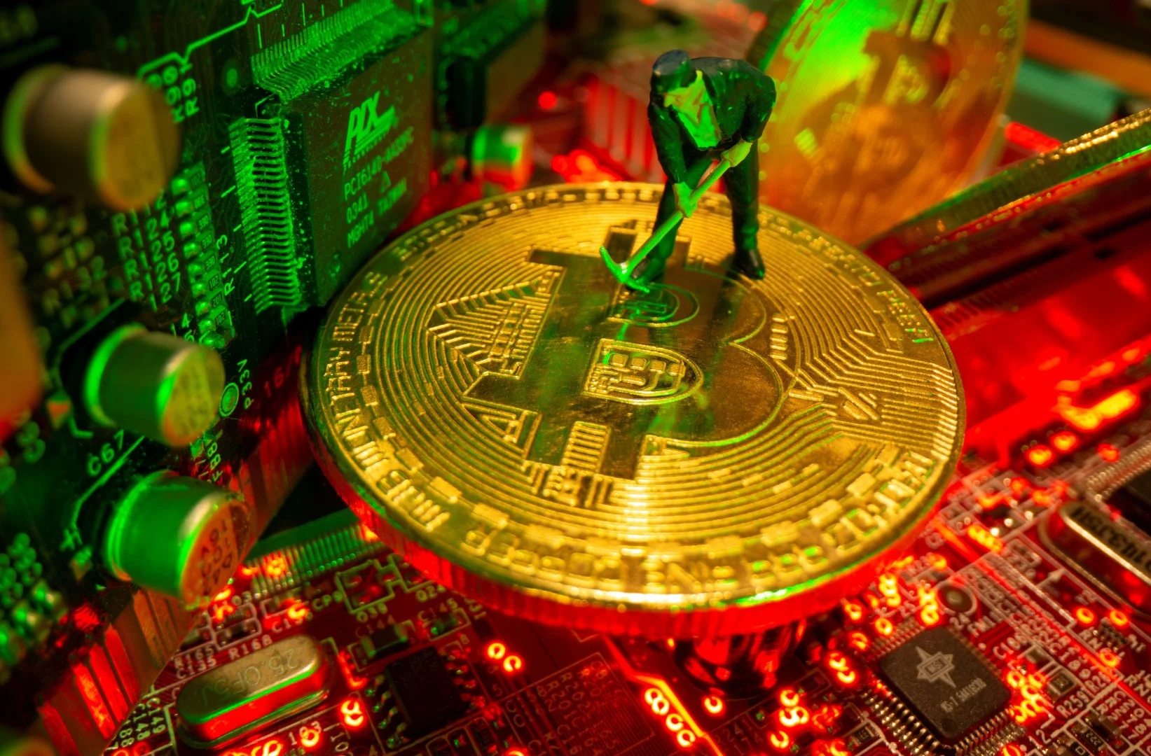 You are currently viewing Οι Bitcoin Miners μεταφέρουν πρωτοφανή έσοδα $128 εκατομμυρίων σε ανταλλακτήρια