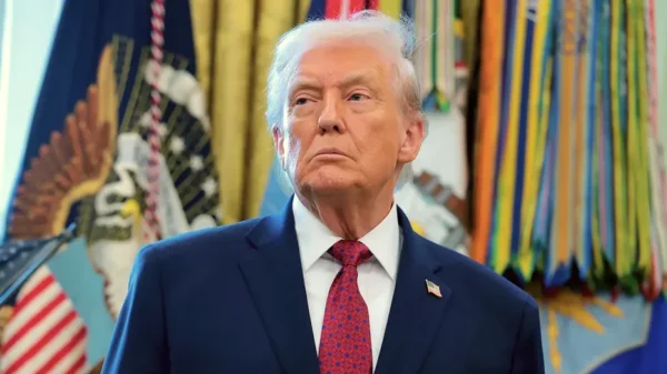 Donald Trump ανακοινώνει πρόταση για πλαφόν 10% στα επιτόκια πιστωτικών καρτών στις Ηνωμένες Πολιτείες