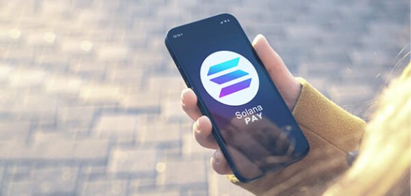 Γράφημα της Artemis που δείχνει το Solana να καταγράφει αύξηση 755% σε ετήσια βάση στο Total Payment Volume, ξεπερνώντας άλλα blockchain και παραδοσιακά payment rails.