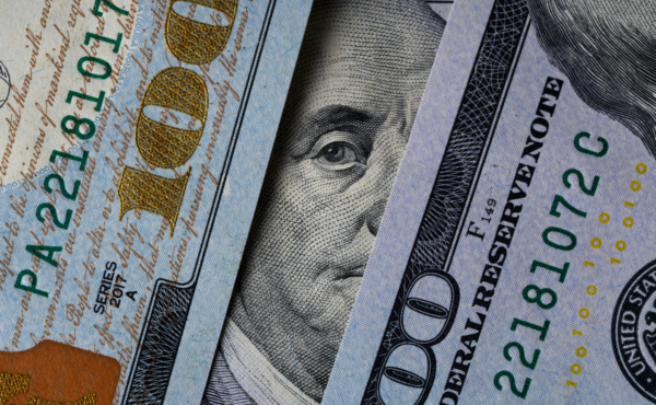 Γράφημα της FRED που δείχνει overnight repo της Federal Reserve ύψους 3 δισ. δολαρίων τον Μάρτιο 2026, με απότομη αύξηση στη ρευστότητα του αμερικανικού τραπεζικού συστήματος.