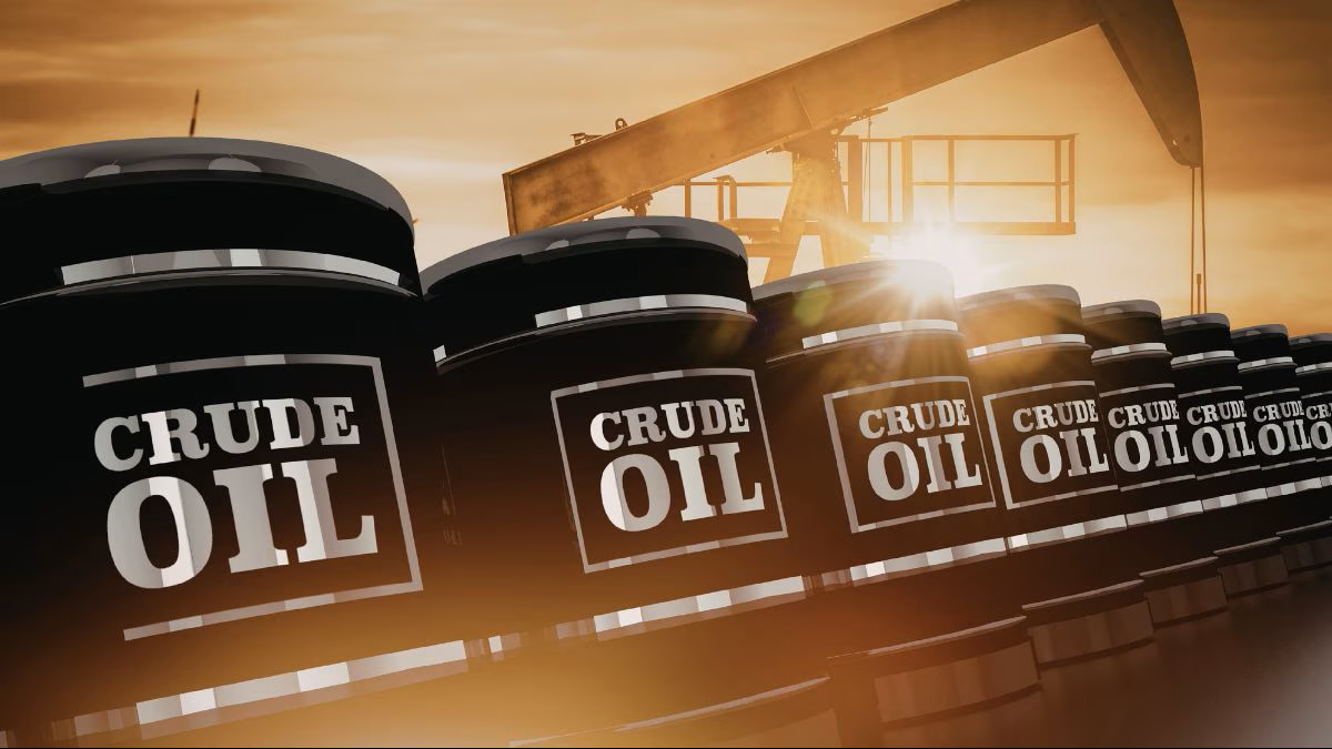 Γράφημα τιμής πετρελαίου Brent που δείχνει απότομη άνοδο κοντά στα 85 δολάρια το βαρέλι μετά από ισχυρό ράλι στις διεθνείς αγορές ενέργειας.